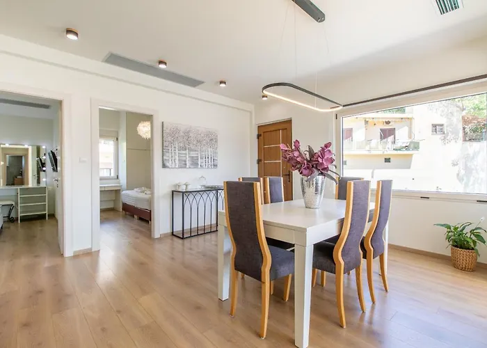 Gk Halepa Luxury Apartment
